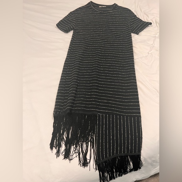 Zara stripped dress when fringe asymmetrical bottom black size small - Picture 2 of 6